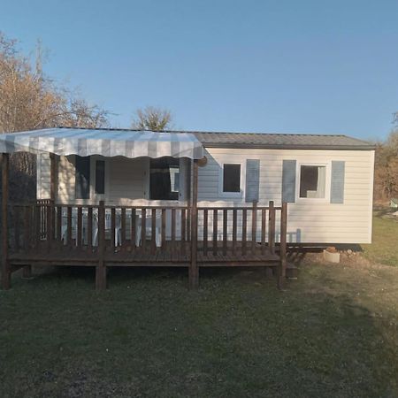 Mobile Home Sleeps 4 Monsec Bagian luar foto
