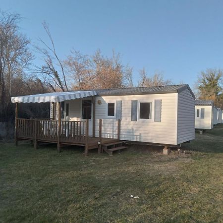 Mobile Home Sleeps 4 Monsec Bagian luar foto