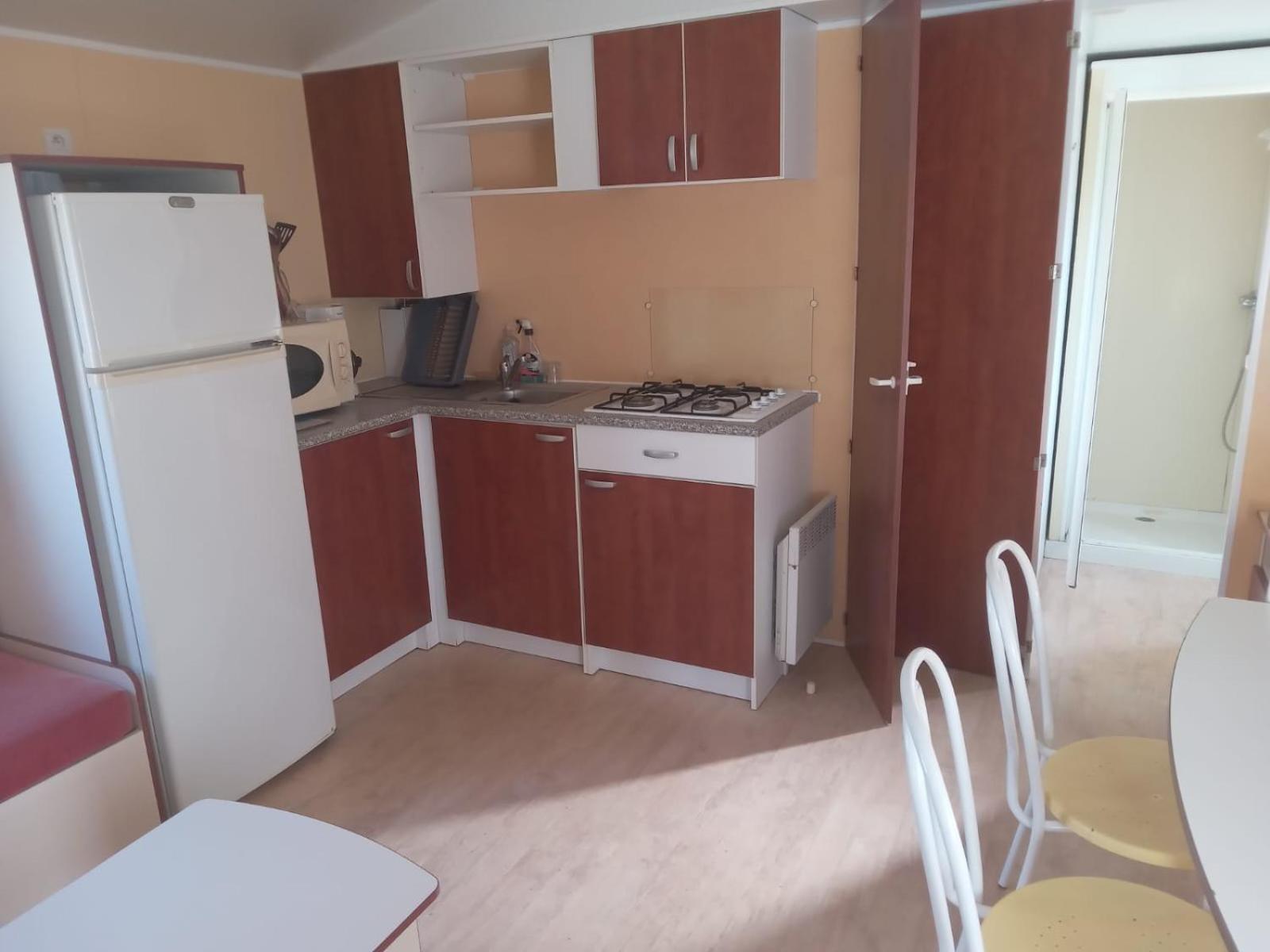 Mobile Home Sleeps 4 Monsec Bagian luar foto