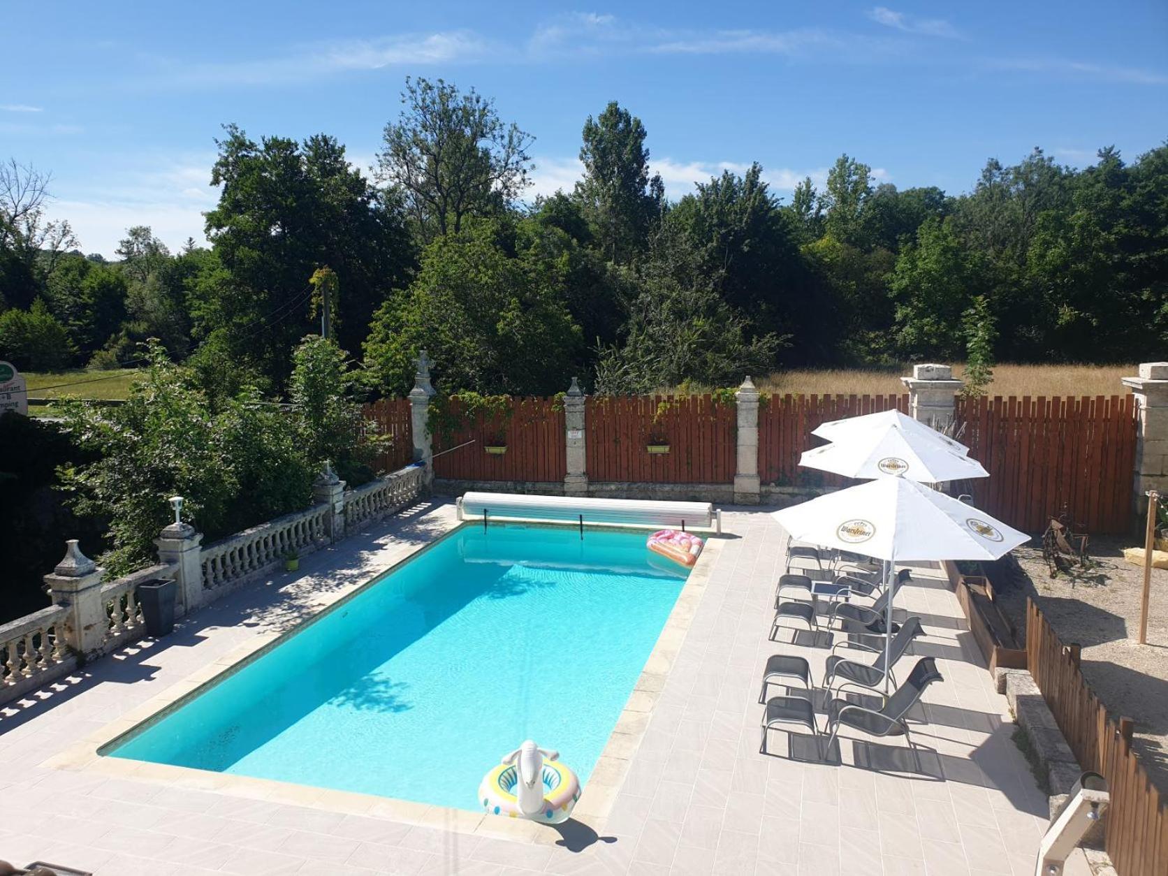 Mobile Home Sleeps 4 Monsec Bagian luar foto
